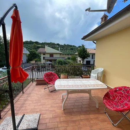 - Vicino Al Mare, Lontano Dalla Ferrovia Apartment *